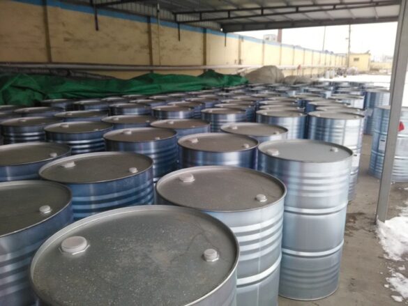 A corner of pentane, hexane and heptane warehouse, the customer’s shipping date was delayed, and the goods were temporarily stored here A corner of pentane, hexane and heptane warehouse, the customer's shipping date was delayed, and the goods were temporarily stored here