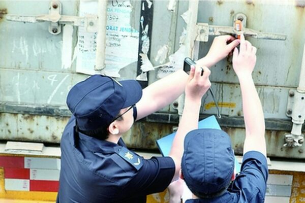 Customs Inspection on Cyclopentane Containers