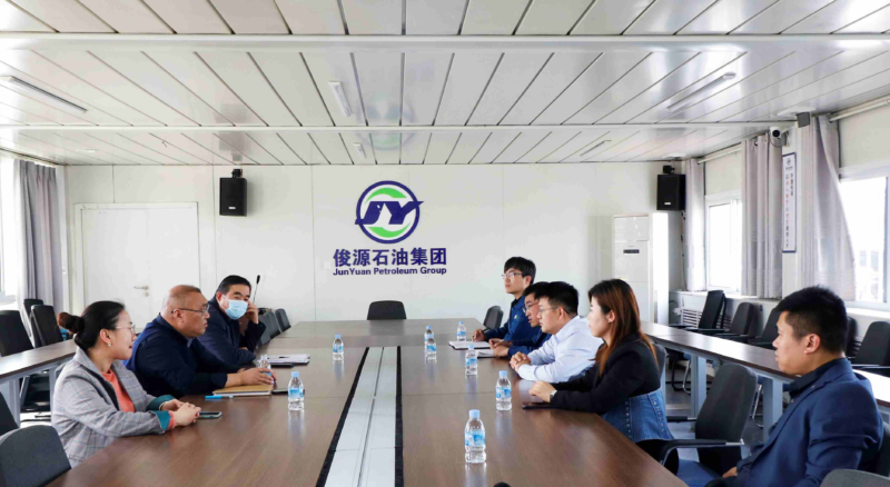 Leaders of the power supply center of the Yellow River Triangle Rural High District visited the group company for research and guidance